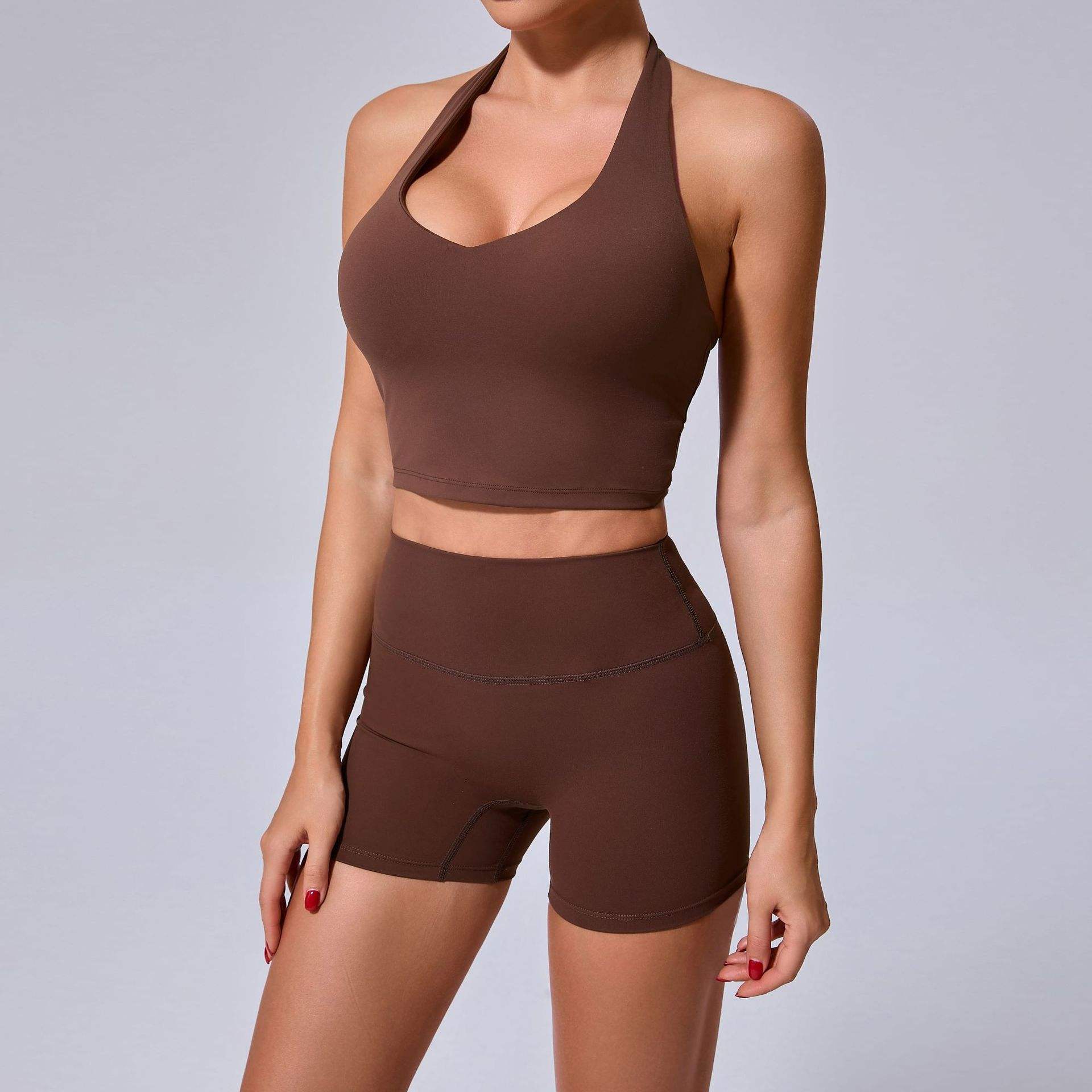 สีน้ำตาล