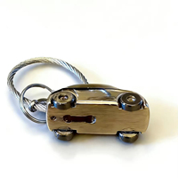 Vente en gros usine de porte-clés de voiture 3D personnalisés, porte-clés en métal de voiture vintage, porte-clés modèle de voiture de course décapotable, porte-clés camion, cadeau promotionnel