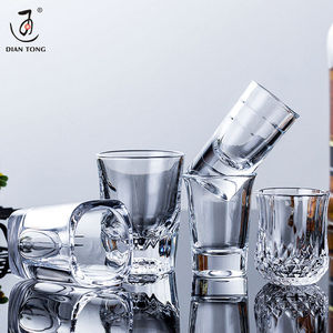 Vasos de Chupito de <span class=keywords><strong>Whisky</strong></span> Personalizados al por Mayor Europeos de Alta Calidad, Gruesos y Duraderos, con Logotipo Personalizado, para Bodas y Restaurantes, Paquete de 6/12 - Product Image 2