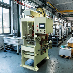 Máquina expendedora de jabón industrial con cortador para pequeñas dosis - Product Image 2