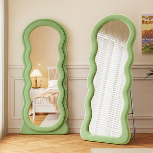 Specchio HD a Figura Intera <span class=keywords><strong>da</strong></span> <span class=keywords><strong>Parete</strong></span> Personalizzato in Stile Italiano con Design Unico a Onda in Velluto Stile Nordico - Vendita all'Ingrosso dalla Fabbrica per Arredamento Casa e Camera <span class=keywords><strong>da</strong></span> Letto - Product Image 3