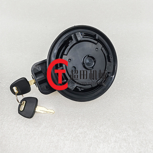 Bouchon de réservoir de carburant pour excavatrice YA00010024 avec 2 clés, pièces de rechange pour excavatrices ZX200-5 ZX330-5 ZX350-5G - Product Image 4