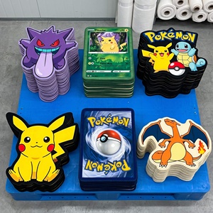 Alfombra Personalizada <span class=keywords><strong>de</strong></span> Anime, Alfombra <span class=keywords><strong>de</strong></span> Pokémon, Antideslizante, Suave, Alfombra <span class=keywords><strong>de</strong></span> <span class=keywords><strong>Pikachu</strong></span> con Diseño <span class=keywords><strong>de</strong></span> Cartas, Alfombra Impresa Personalizada con Corte Irregular - Product Image 1