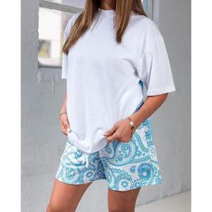 Pantalones Cortos Personalizados para Hombre con Estampado Paisley, Cintura con Cordón Ajustable, Estilo Deportivo Casual Urbano Y2K, Transpirables y Cómodos - Product Image 5