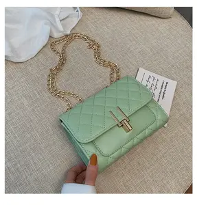 Factory Wholesale Hot Selling Woman Handbag With Chain Diamond Lattice Pu Leather Woman Cross Body Lock Bag Black Fashion Bags