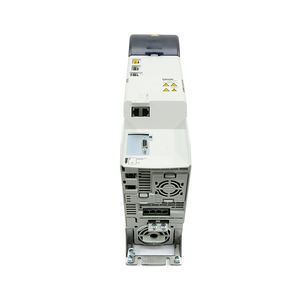 Convertisseur de fréquence servo à double axe FSO ultra-réactif 4,8 kW 400 V triphasé 600 Hz E70ACMSE0484SA1ETR pour Lenze - Product Image 3