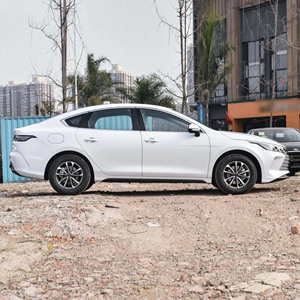 Exquisito y Popular BYD Destroyer 05 Honor DM-i Advanced Hybrid Runabout con Diseño de Transmisión Izquierda - Product Image 5