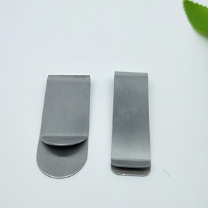 Conception spéciale de souvenir de haute qualité de mode personnalisée et effet de tréfilage en métal de pince à billets avec logo personnalisé - Product Image 6