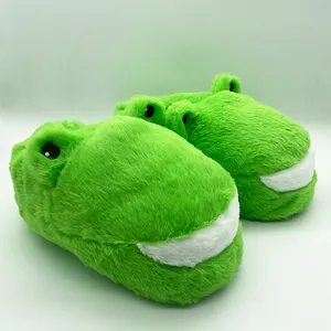 Factory Wholesale Fuzzy House Frog Slippers Plush Faux Fur Fluffy Funny Animal Slippers Cute Winter Shoes Custom