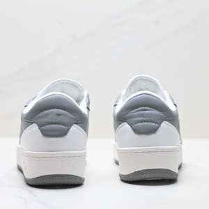 Nouvelles chaussures de skate personnalisées avec logo de designer - robustes, luxueuses, en cuir véritable, lacets, semelle épaisse, respirantes, décontractées de haute qualité - Product Image 4