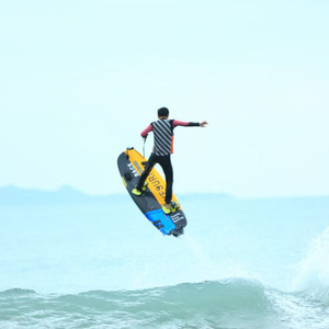 Planche de surf électrique 72 V DC en fibre de carbone haute résistance pour sports nautiques en eau de mer, niveau expert, unisexe, 16 pouces et plus - Product Image 1