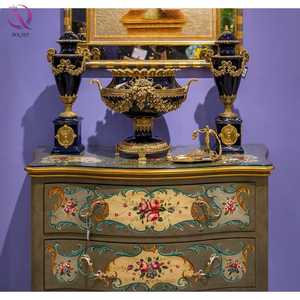 Jarrón de Porcelana Negra de Alta Calidad, Estilo Europeo, con Detalles en Latón, para Decoración del Hogar - Product Image 4