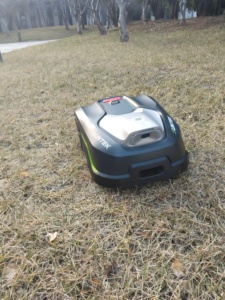 Robot Rasaerba Intelligente con Telecamera HD, Evitamento Ostacoli e GPS RTK <span class=keywords><strong>per</strong></span> un Taglio di Precisione - Product Image 5