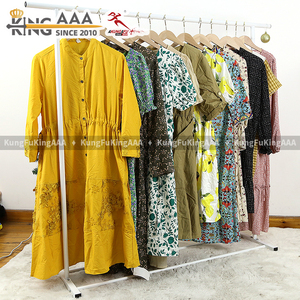KingAAA Vente chaude Robes en soie confortables <span class=keywords><strong>d</strong></span>'<span class=keywords><strong>occasion</strong></span> pour femme, vêtements mixtes amples, vente en gros, vêtements usagés pour usage quotidien en balles - Product Image 6