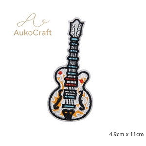 Parche Termoadhesivo Bordado <span class=keywords><strong>de</strong></span> Tela con Diseño <span class=keywords><strong>de</strong></span> Guitarra, Bajo y Trompeta para Decoración DIY en Prendas, <span class=keywords><strong>Vaqueros</strong></span>, Zapatos, Bolsos y Sombreros, Estilo Termoadhesivo - Product Image 1