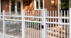 Nouvelle <span class=keywords><strong>lame</strong></span> en aluminium architecturale en bois traité thermiquement pour mur de clôture <span class=keywords><strong>Composite</strong></span> horizontale 3D conçue pour les cours clôturant les portes en treillis - Product Image 4