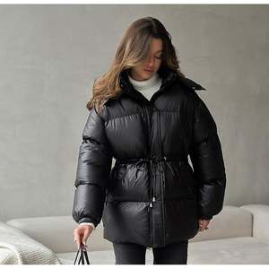Nouveauté populaire en gros, manteau long en duvet imperméable pour femmes, capuche et cordon de serrage à la taille, veste en duvet - Product Image 3