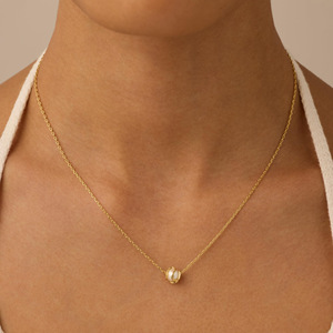 Ensemble de bijoux pour femme PAVOI en alliage d'argent sterling plaqué or 14 carats avec collier et boucles d'oreilles clous en forme de coquille de perle - Product Image 5