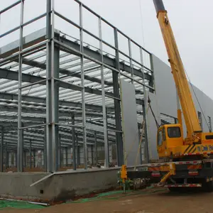 Cadre de portail préfabriqué à construction rapide entrepôt de structure en acier structure en acier léger usine d'atelier préfabriquée