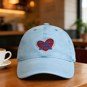 Gorra Clásica Ajustable Tipo Dad Hat con Algodón Suave Lavado – Gorra de Béisbol de 6 Paneles con Corazón Bordado para Uso Casual y Deportes al Aire Libre - Product Image 6