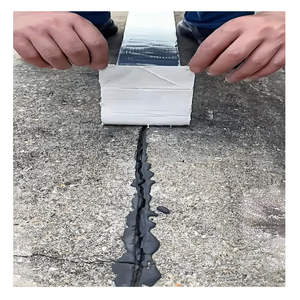 Membrane de <span class=keywords><strong>toiture</strong></span> composite <span class=keywords><strong>multicouche</strong></span> en ruban butyle imperméable auto-adhésif pour une construction facile utilisée en acier métal résistant à l'eau - Product Image 1