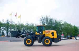 รถตักล้อยางไฮดรอลิก SHANTUI ใหม่เอี่ยม พร้อมส่ง รุ่น 5 ตัน L53-G ขับเคลื่อน 4 ล้อ แบบมีข้อต่อ มีสินค้าในสต็อก - Product Image 5