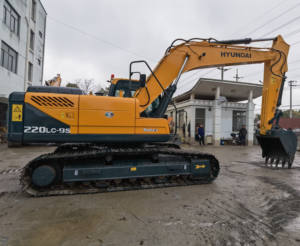 Hyundai 220lc-9s Pelle sur chenilles d'occasion 20 tonnes de poids en ordre de marche en vente - Product Image 6