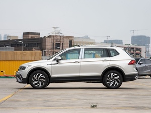 Vehículo Usado en China, Volkswagen <span class=keywords><strong>Tiguan</strong></span> <span class=keywords><strong>2023</strong></span>, SUV de 5 Puertas y 5 Plazas con Cámara Trasera, Turbo, <span class=keywords><strong>Precio</strong></span> Económico - Product Image 4