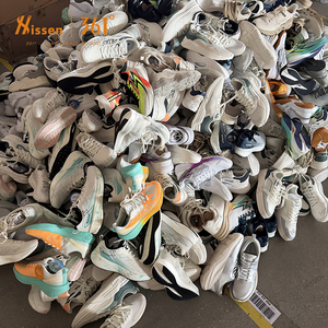 Chaussures Imperméables en Gros – Lots de Chaussures Assorties pour Marques Licenciées - Product Image 1