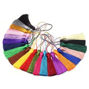 Muestra gratis muchos colores 8cm grandes borlas de seda de la joyería 100% rayón borla de seda de decoración