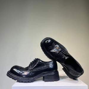 Chaussures Oxford pour hommes en cuir véritable de haute qualité, style business et décontracté, semelle épaisse, chaussures en cuir pour hommes - Product Image 4