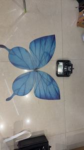 Nuevo Juguete de Mariposa Voladora con Control Remoto, Luz LED Recargable, Alas Mágicas Desmontables, para Fiestas y Bodas - Product Image 2