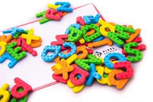 Juguete Educativo, 26 Letras del Alfabeto Mayúsculas, Imanes de Espuma con Letras del Abecedario - Product Image 2
