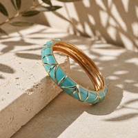 Gelang Manset Enamel Turquoise Buatan Tangan untuk Wanita, Gelang Paduan Berlapis Emas, Perhiasan Geometris Vintage untuk OEM/ODM