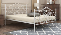 Cadre de lit en métal taille Queen, design orné à motifs, lattes métalliques, sans sommier, robuste, durable, montage facile pour usage hôtelier - Uetco