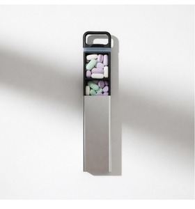 Boîte à pilules en métal fantaisie avec logo personnalisé, étanche à l'humidité et résistante aux rayures, étui de rangement portable pour le camping en plein air - Product Image 5