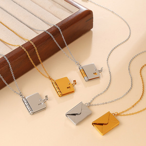 Collier pendentif en forme de lettre mignon, plaqué or, chaîne en acier inoxydable, unisexe, bijoux de tous les jours, cadeau - Product Image 1