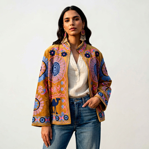 Nouveau Manteau Kimono Indien Bohème en Velours Brodé Motif Chameau Suzani, Veste Courte Florale Indienne pour Femme, Idéal pour les Festivals - Product Image 1