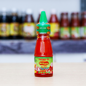 Sauce Piquante Traditionnelle Vietnamienne de Qualité Supérieure pour l'Exportation en Gros, Mekong Naturel Bio, en Pâte, Petite Bouteille 100g, 144/Paquet - Product Image 1