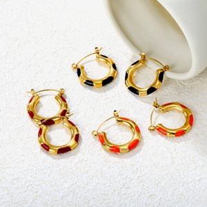 Pendientes de Aro Geométricos de Acero Inoxidable Chapados en Oro Coloridos para Uso Diario - Product Image 1