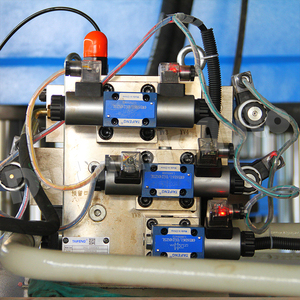 杜马克数控液压机YTD32-630T 630吨深冲压力机水冷装置欧姆龙可编程控制器西门子贝德电机 - Product Image 4