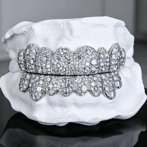 Grillz en diamant Moissanite les plus vendus, bijoux Hip Hop avec une fabrication durable pour un usage quotidien, disponibles à bon prix - Product Image 6