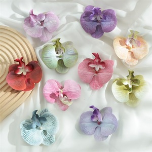 D89 8cm <span class=keywords><strong>Orchidée</strong></span> Artificielle Phalaenopsis Épingle À Cheveux Unique 3D Papillon Épingle À Cheveux Fleur Tête Accessoires avec Tige Film Coiffe - Product Image 1