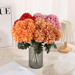 Boule de chrysanthème artificielle à 7 têtes, fleur en soie plastique haute simulation pour décoration intérieure et arrangement de vase - Product Image 1