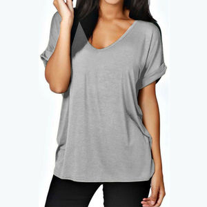 T-shirt tunique décontracté à manches courtes et col en V avec étiquetage privé et impression. - Product Image 1