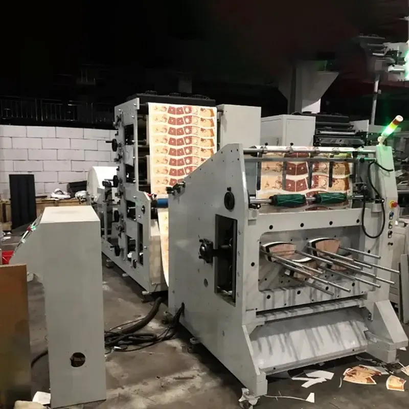 Máquina de perfuração automática do copo do papel Máquina de perfuração do rolo