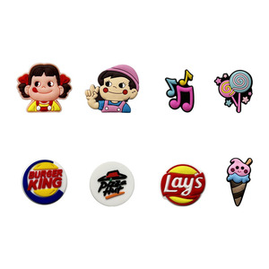 Ensemble de breloques de chaussures de dessin animé mignon pour chaussures Croc Fast Food Ice Cream Music Notes Characters Clog Charms pour fille - Product Image 4
