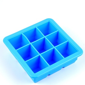 ถาดน้ำแข็งแบบถอดออกง่าย 9 ช่อง ทำจากซิลิโคน พร้อมฝาปิดแบบถอดได้ ถาดน้ำแข็งสำหรับแช่แข็ง ซ้อนกันได้ ใช้สำหรับวิสกี้และอาหารเด็ก - Product Image 3