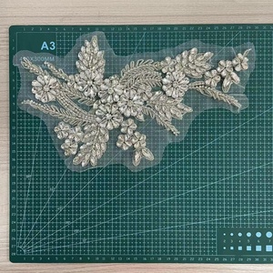 Argent fortement cristal fleur patchs strass Applique broderie perlée couture Appliques pour accessoires de vêtement - Product Image 3