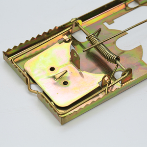 En gros <span class=keywords><strong>Pas</strong></span> <span class=keywords><strong>Cher</strong></span> Réutilisable Pièges Rongeurs Catcher Aligner Printemps Piège Tueur Piège à Souris En Métal - Product Image 4